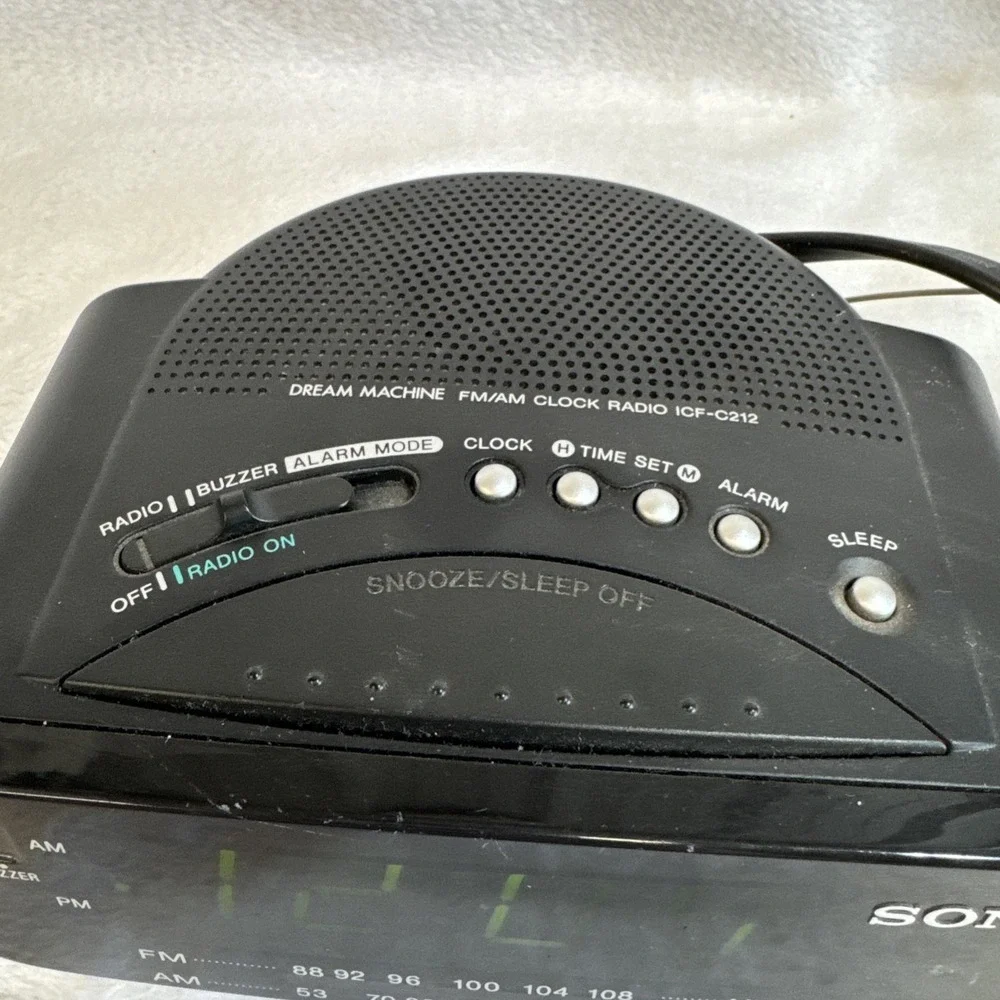 Sony Dream‎ Machine FM/AM Clock Radio Alarm ICF-C212 Bedside Wake Up